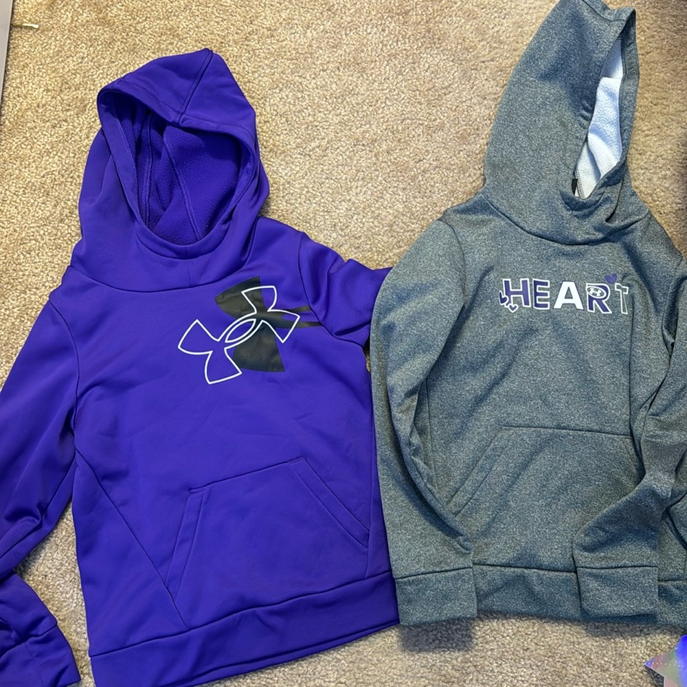 Girls Under Armour sweatshirt set.